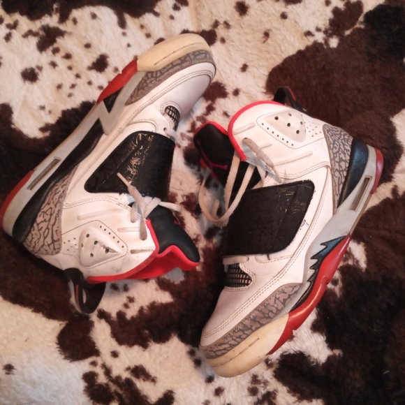 Air Jordans - Picture 3 of 9